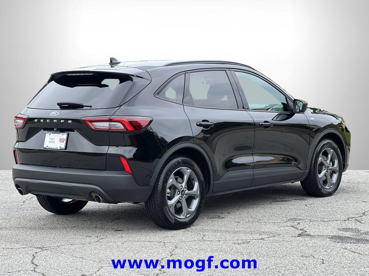 Used 2025 Ford Escape ST-Line FWD image 3