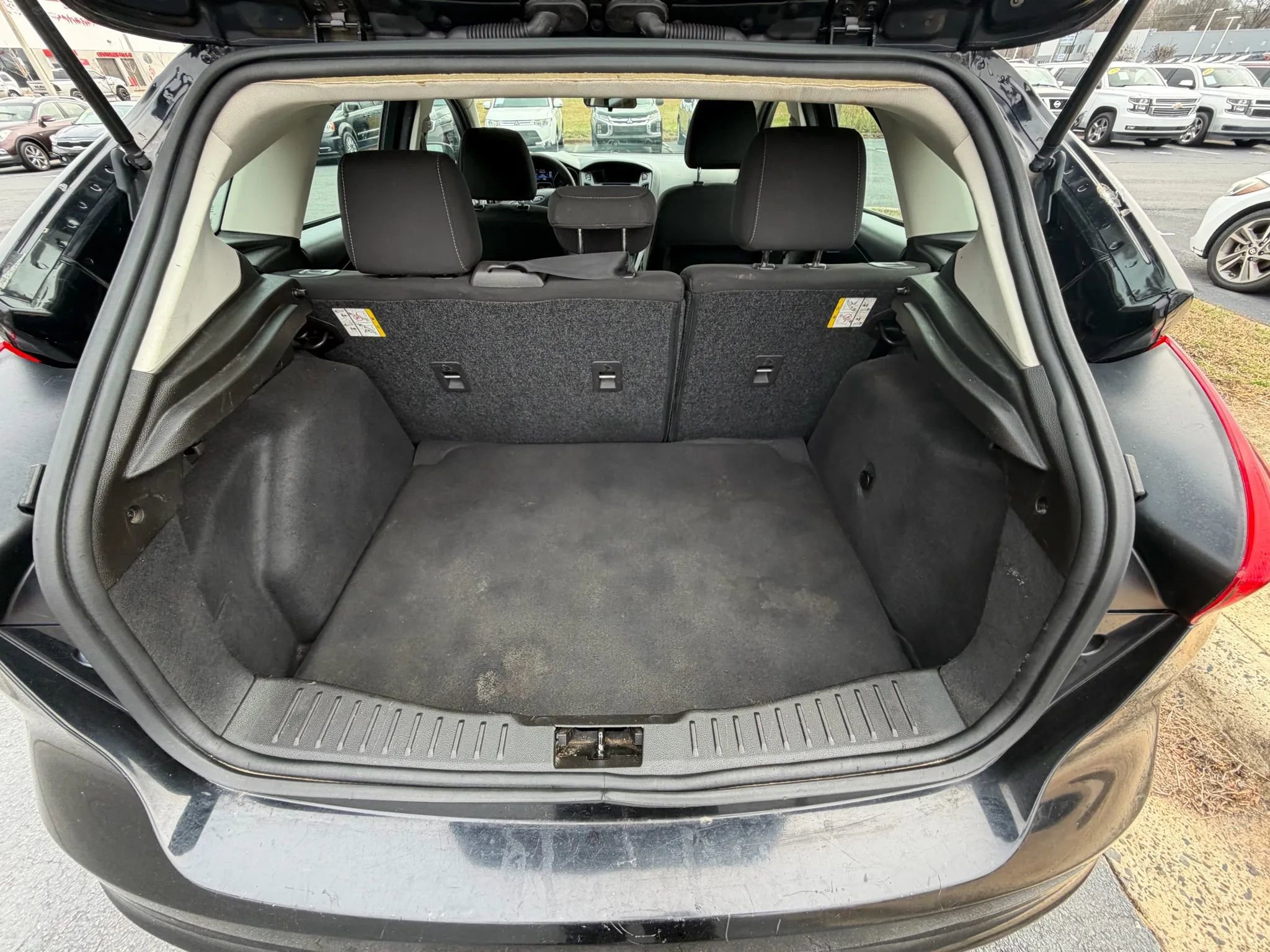 Used 2017 Ford Focus SE image 11