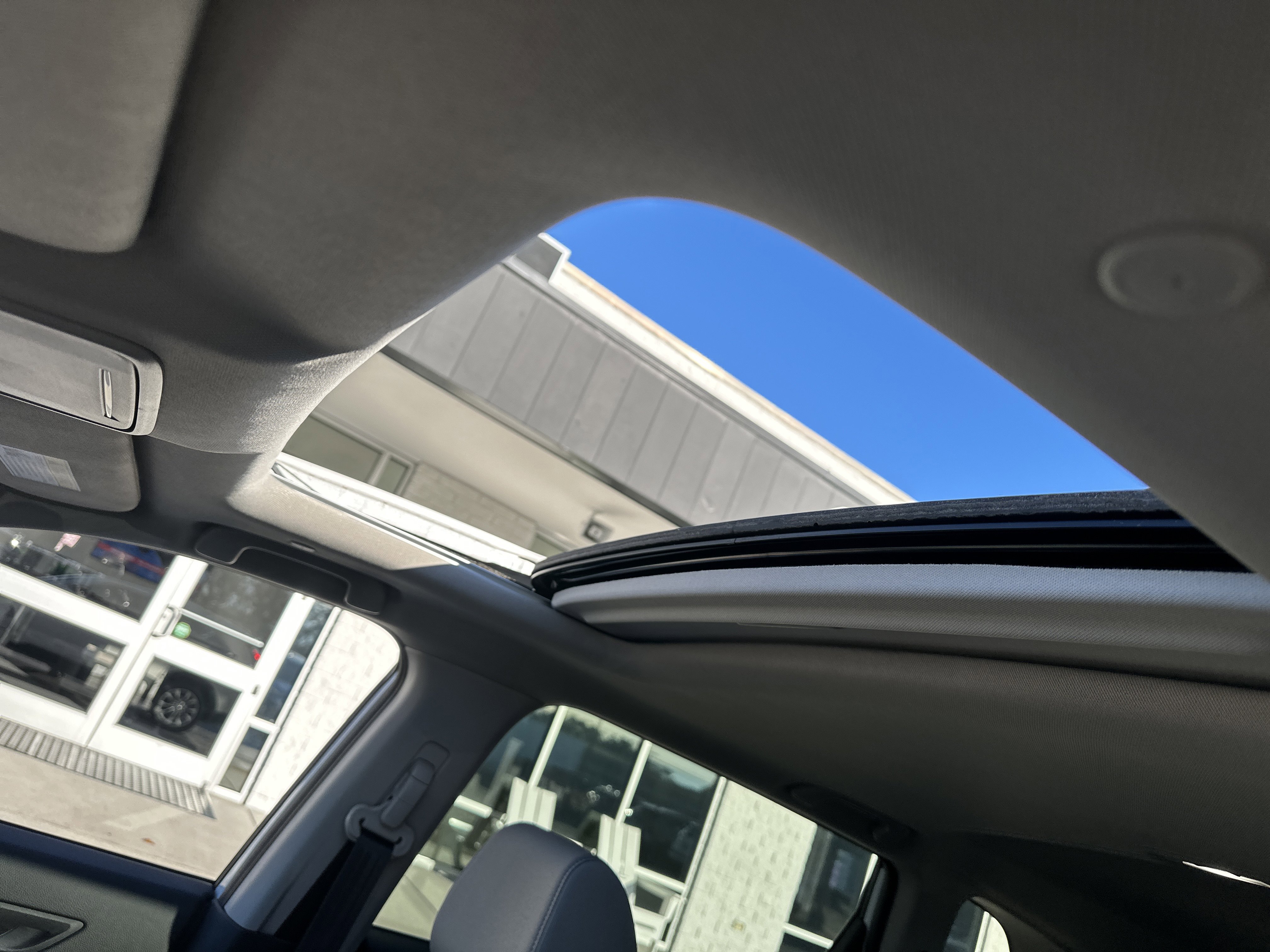 Used 2024 Honda CR-V EX image 11