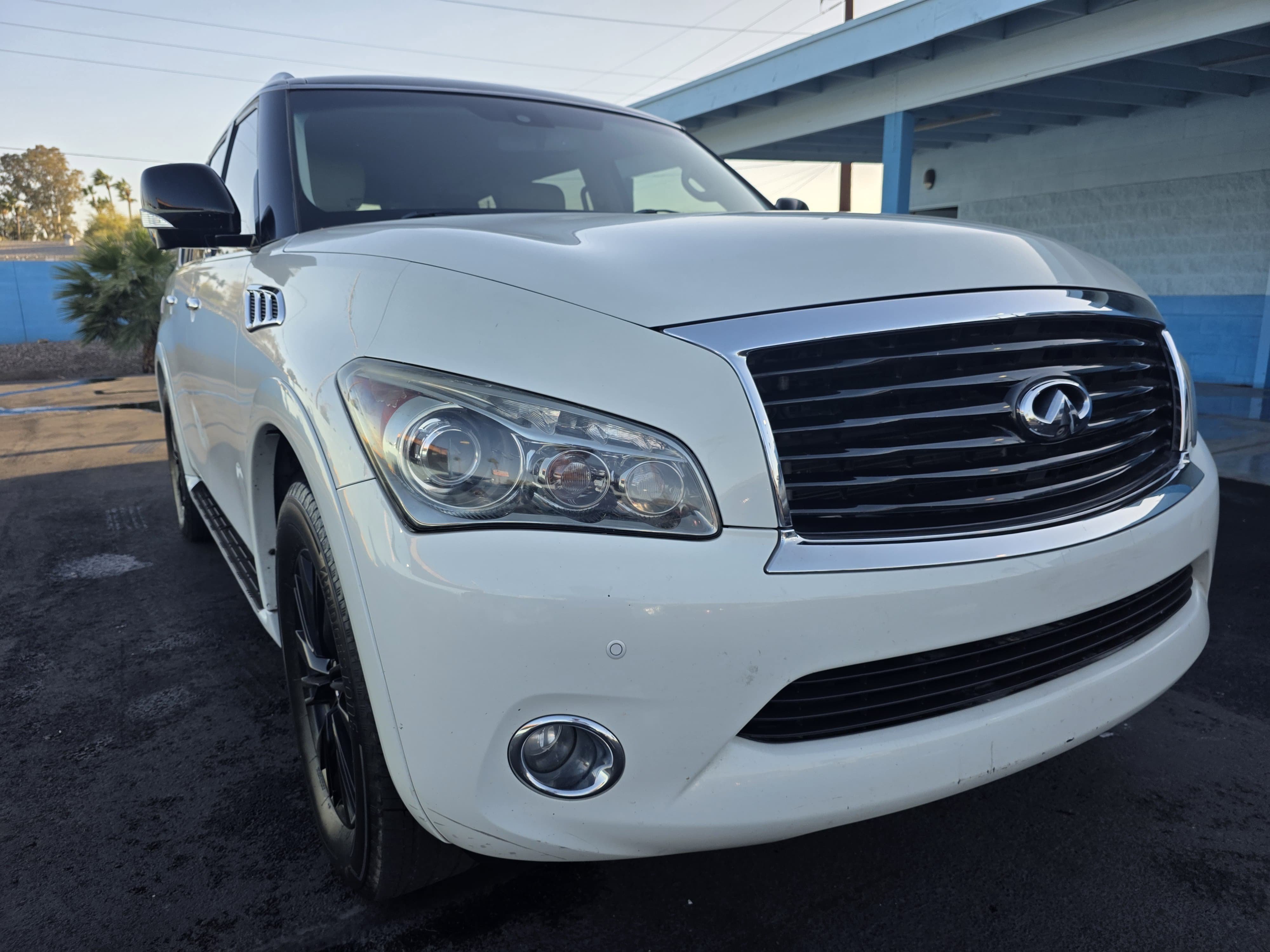 Used 2012 INFINITI QX56 2WD w/ Theater Pkg image 1