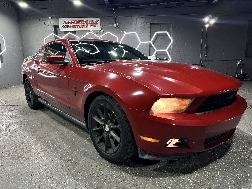 Used 2010 Ford Mustang Premium RWD image 8