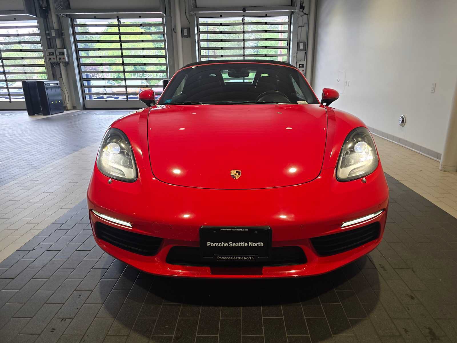Used 2017 Porsche 718 Boxster RWD image 10