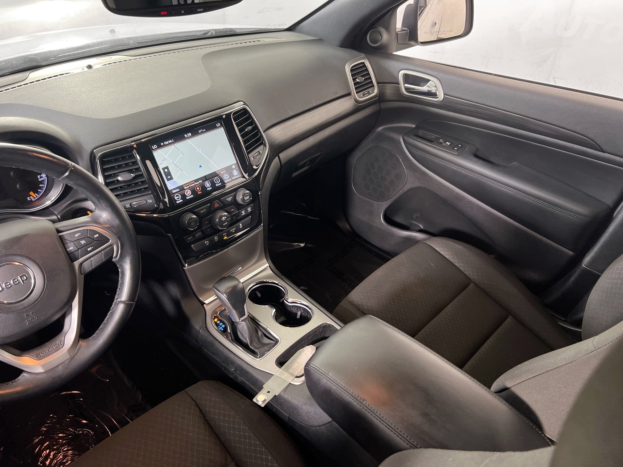 Used 2022 Jeep Grand Cherokee Laredo E AWD/4WD image 22