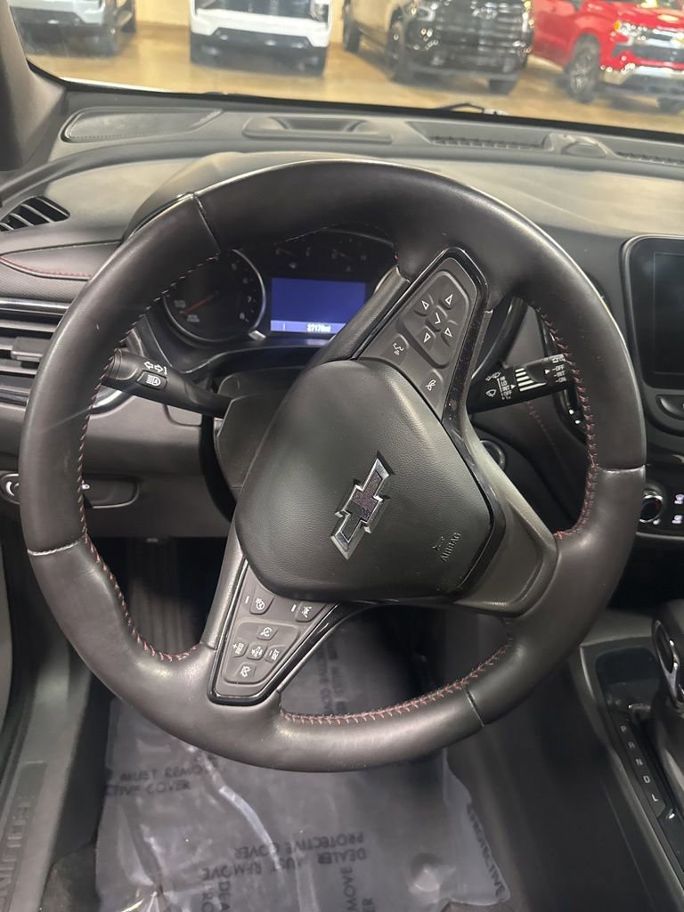 Used 2022 Chevrolet Equinox RS w/ Infotainment Package image 10