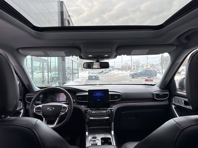 Used 2022 Ford Explorer Limited w/ Equipment Group 301A image 12