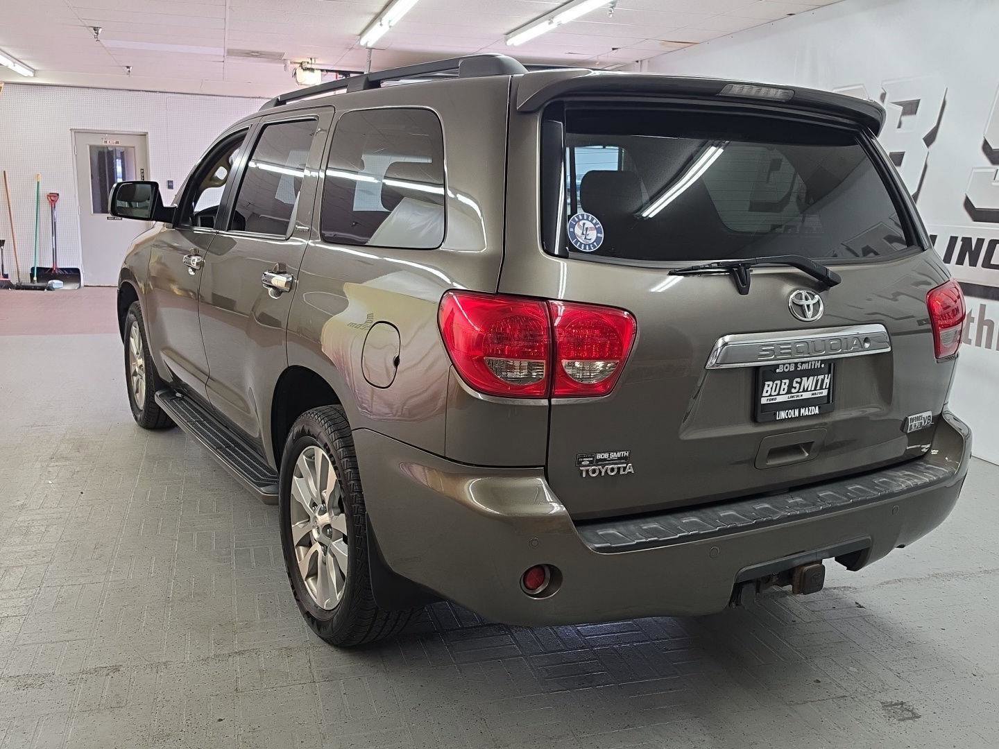 Used 2008 Toyota Sequoia Limited AWD/4WD image 4