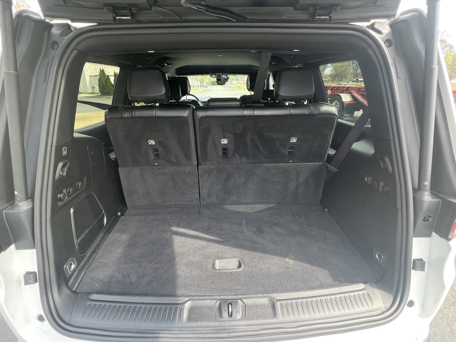 Used 2024 Jeep Wagoneer Series II AWD/4WD image 9