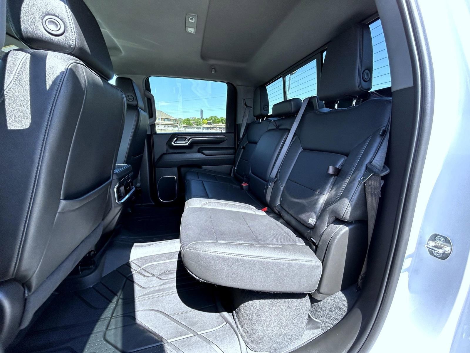 Used 2024 Chevrolet Silverado 3500 LTZ w/ LTZ Plus Package AWD/4WD image 20