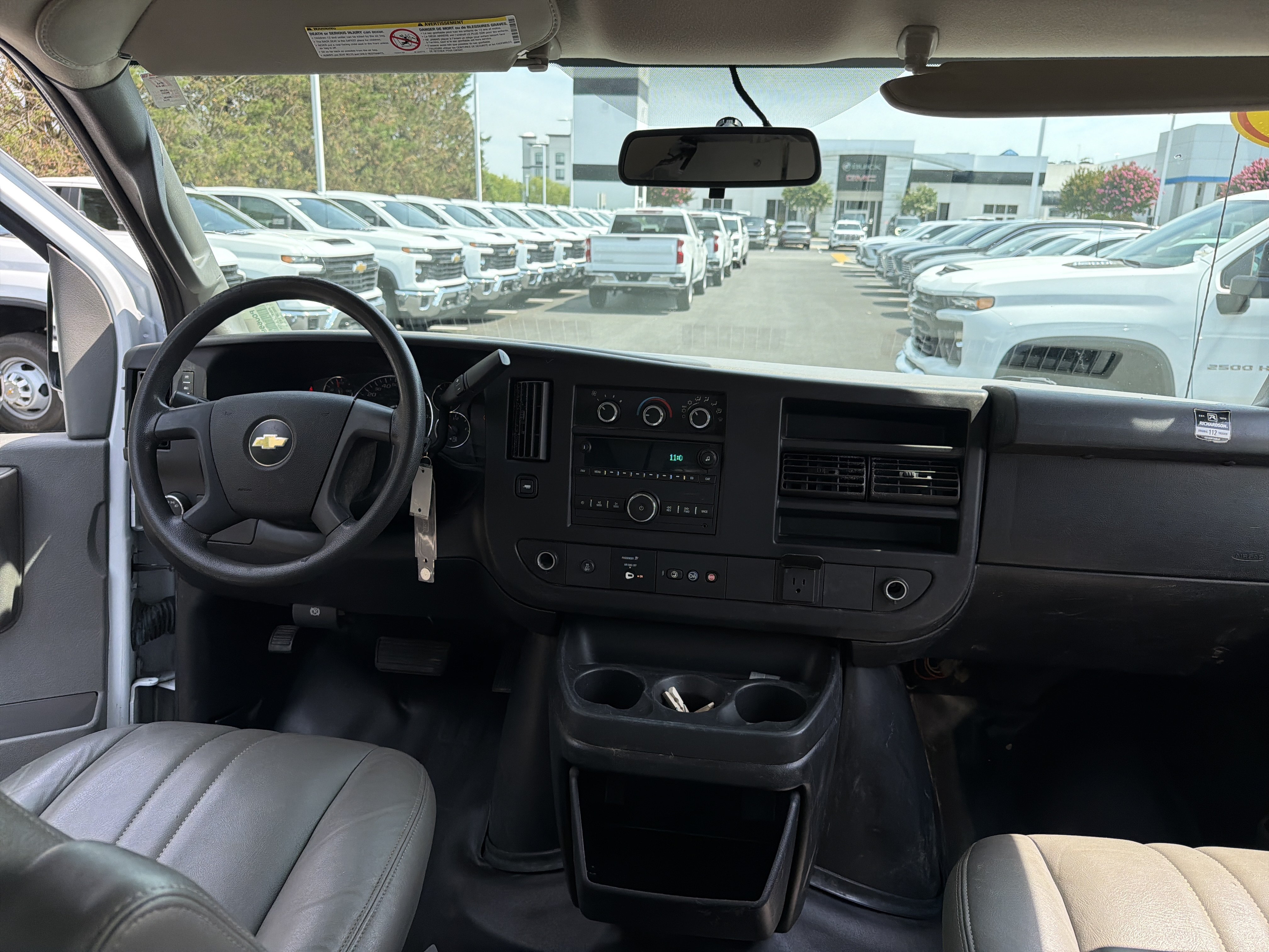 Used 2018 Chevrolet Express 2500 Extended RWD image 29