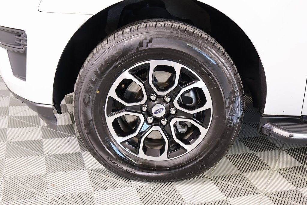 Used 2023 Ford Expedition Max XLT image 18