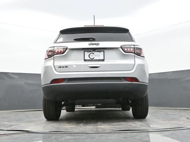 New 2025 Jeep Compass Latitude w/ Convenience Group AWD/4WD image 59