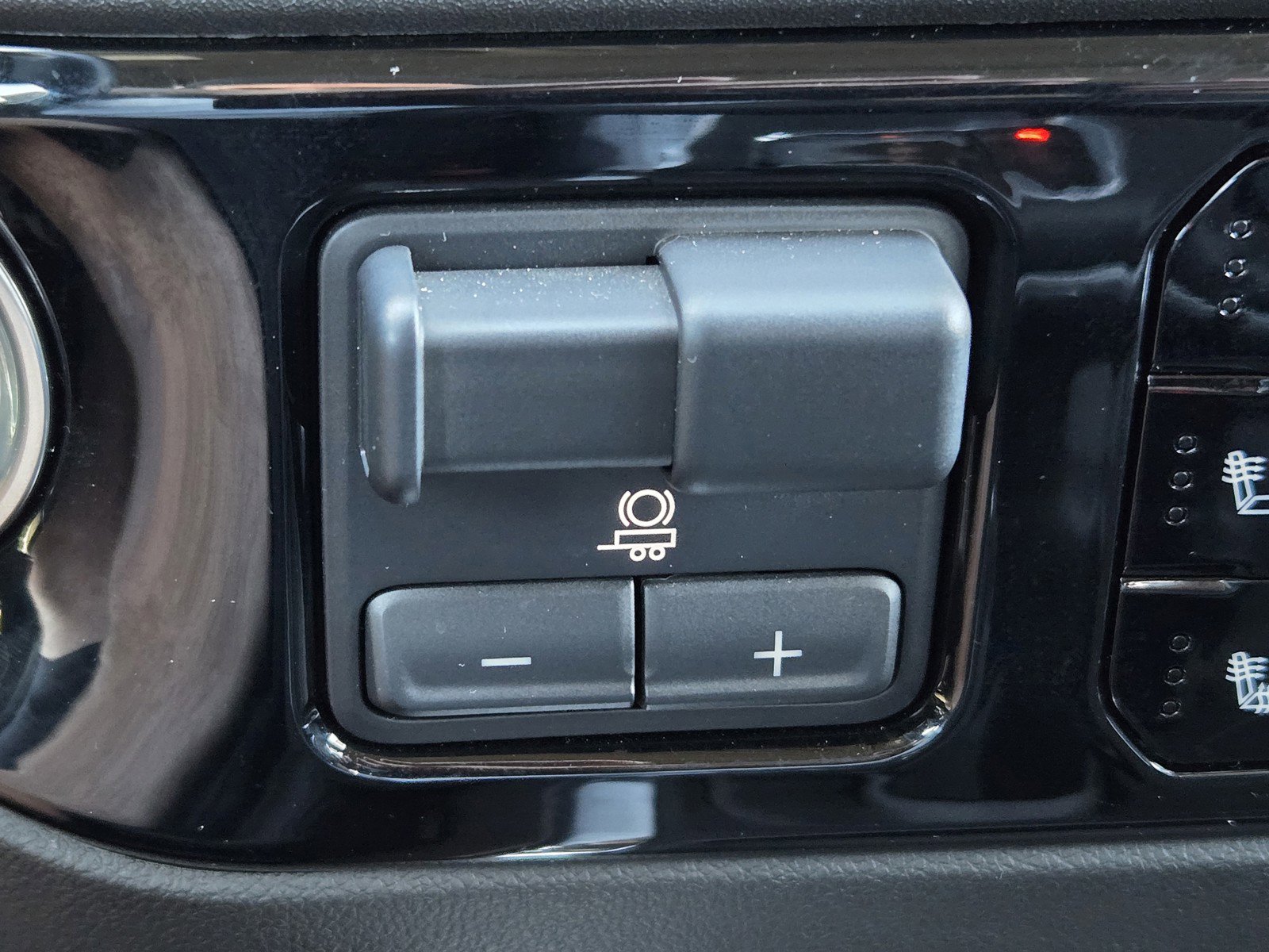 Used 2024 GMC Sierra 1500 SLT w/ SLT Premium Plus Package image 21