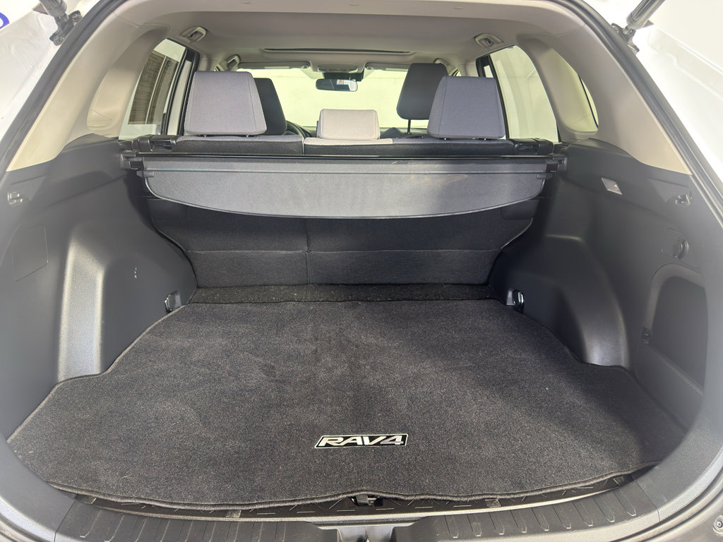 Used 2020 Toyota RAV4 XLE w/ Convenience Package image 36