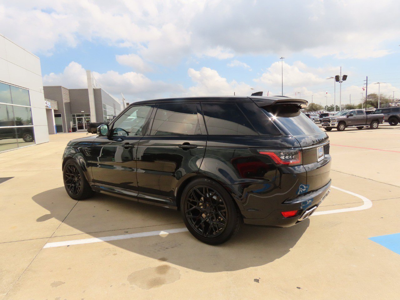 Used 2021 Land Rover Range Rover Sport SVR Carbon Edition image 20