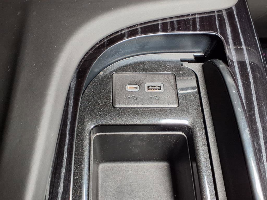 Used 2023 Cadillac Escalade V image 8