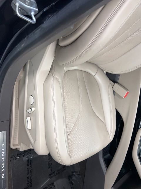Certified 2023 Lincoln Nautilus Reserve AWD/4WD image 26