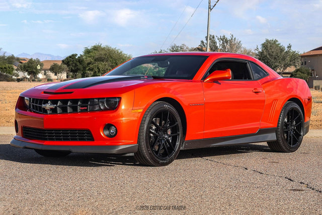 Used 2010 Chevrolet Camaro SS image 14