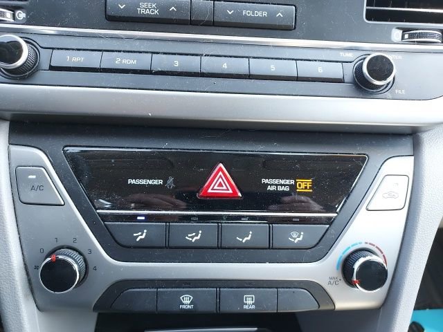 Used 2018 Hyundai Elantra SE FWD image 12