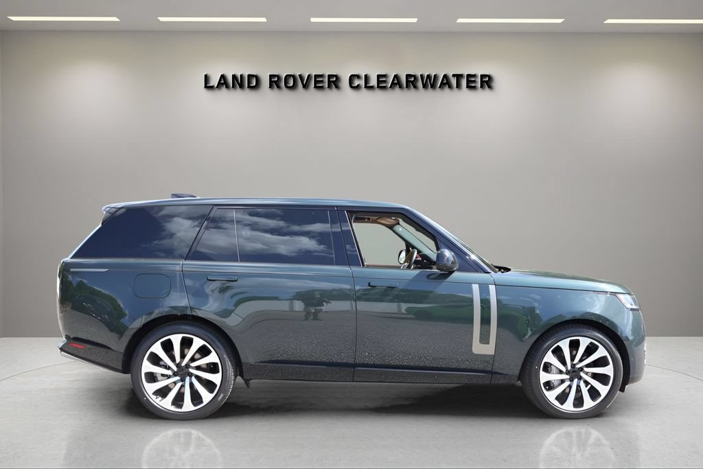 New 2026 Land Rover Range Rover Long Wheelbase SE AWD/4WD image 6