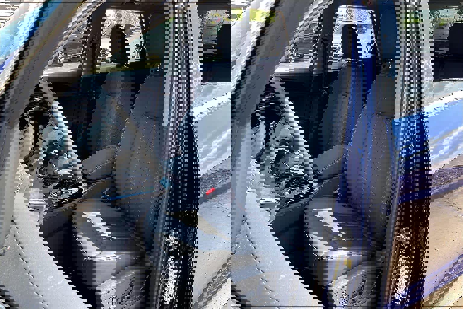 Used 2025 Audi Q5 Premium w/ Convenience Package image 8