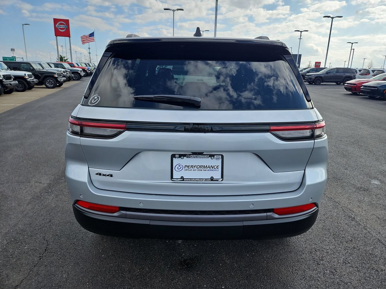 New 2026 Jeep Grand Cherokee Altitude AWD/4WD image 6