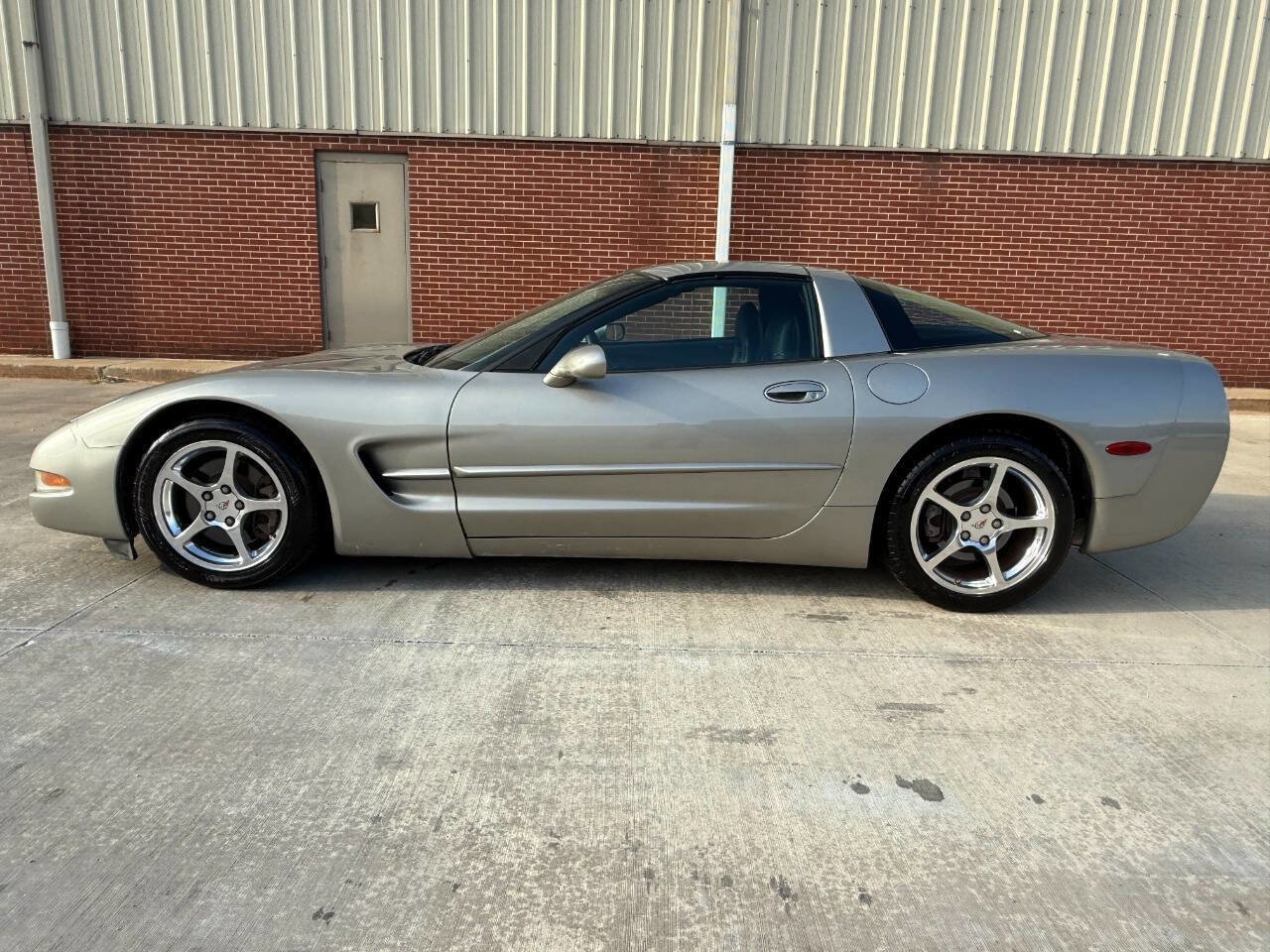 Used 2002 Chevrolet Corvette Coupe w/ Preferred Equipment Group2 image 1