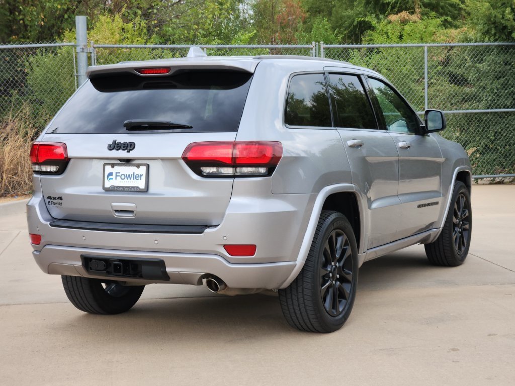 Used 2019 Jeep Grand Cherokee Altitude AWD/4WD image 5
