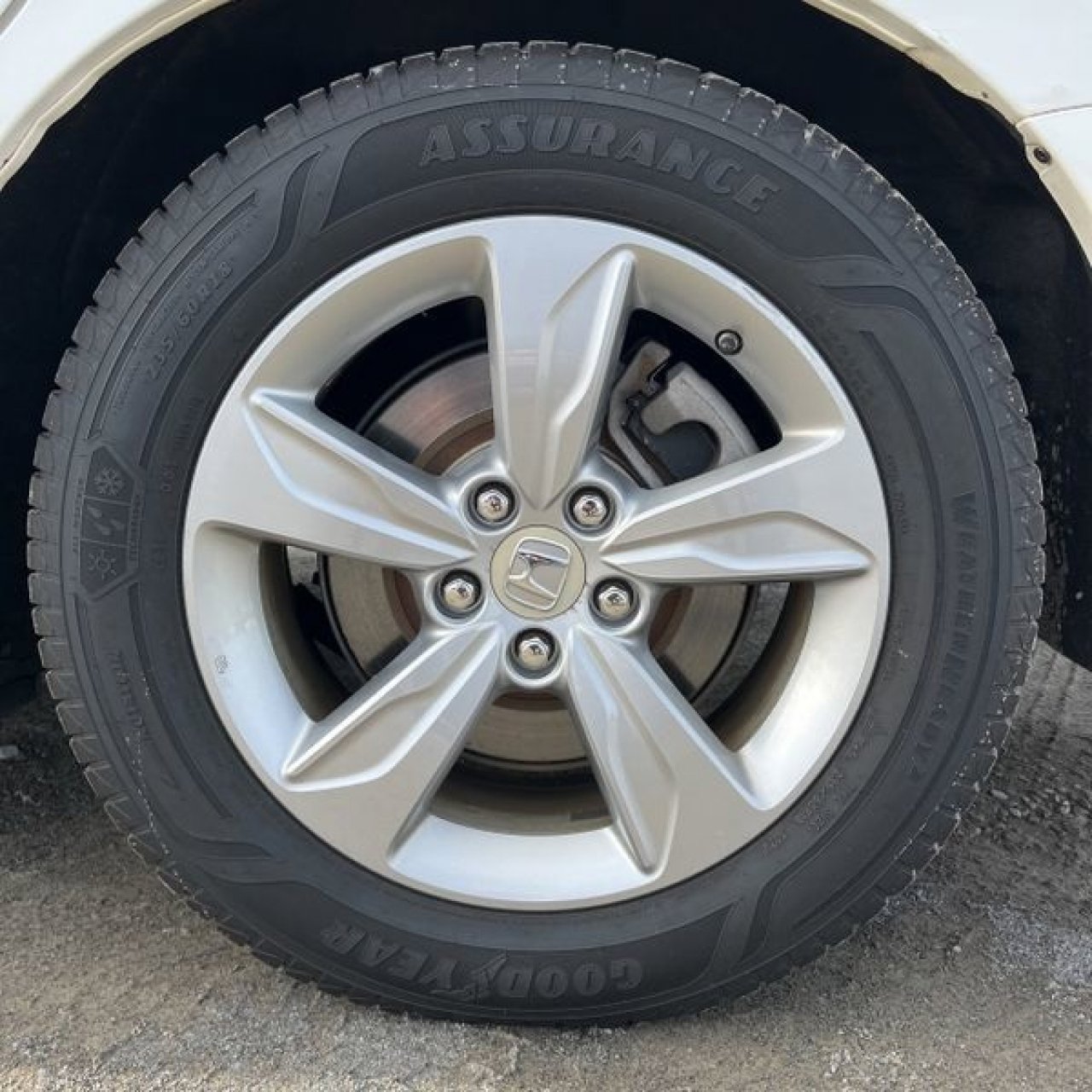 Used 2018 Honda Odyssey EX image 16