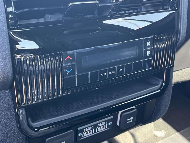 New 2027 Jeep Grand Wagoneer 4WD image 18