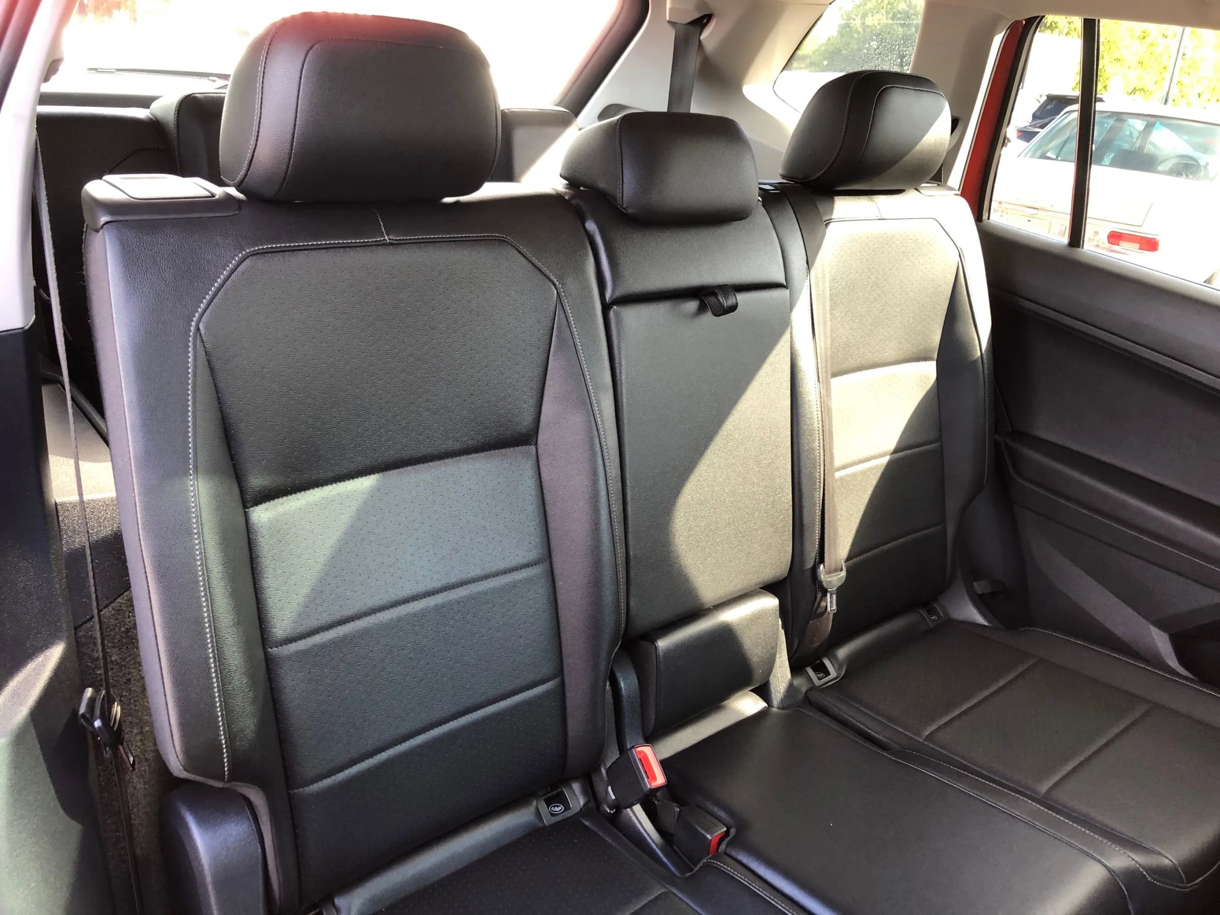 Used 2019 Volkswagen Tiguan SEL image 45