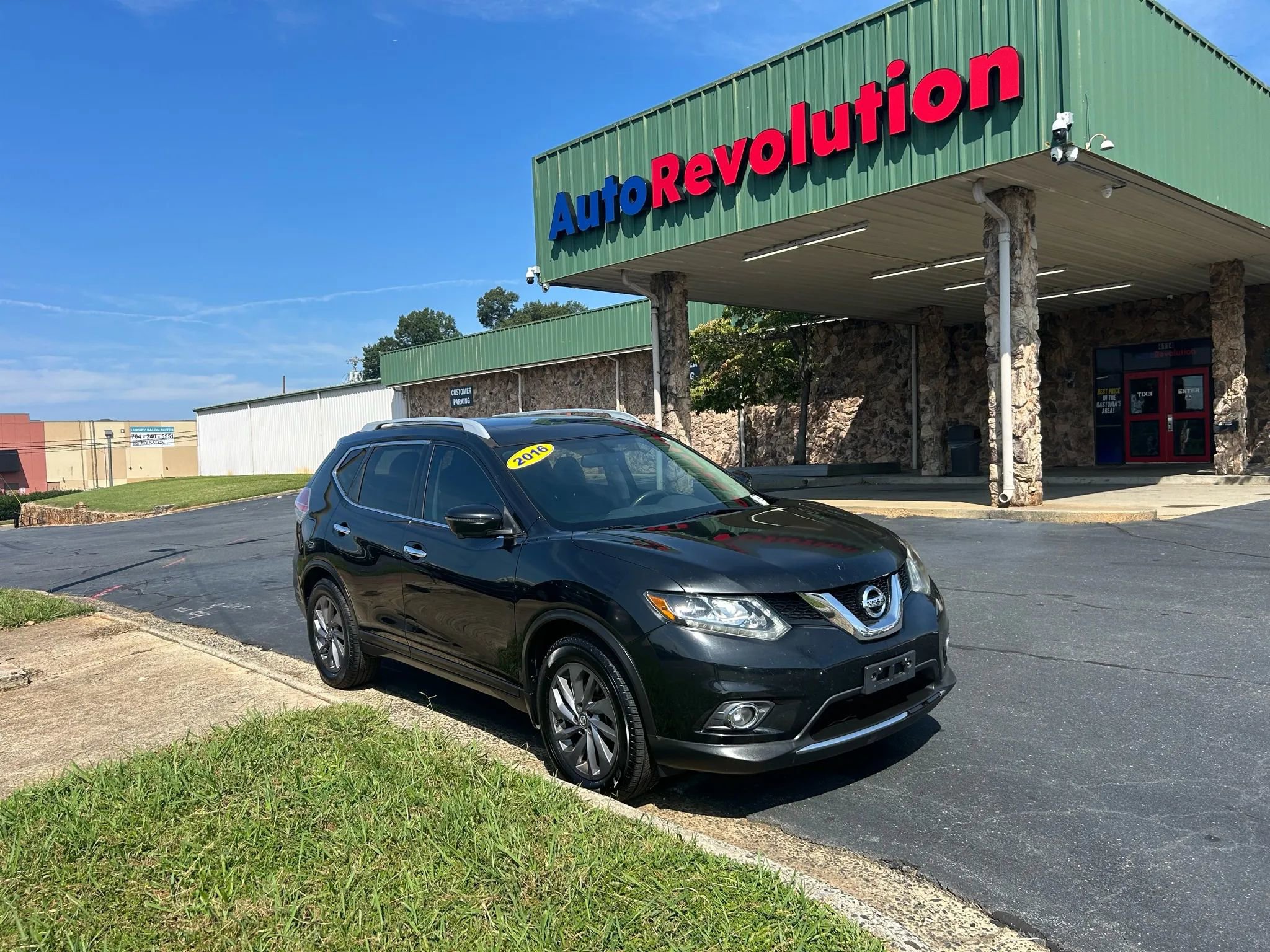 Used 2016 Nissan Rogue SL w/ SL Premium Package