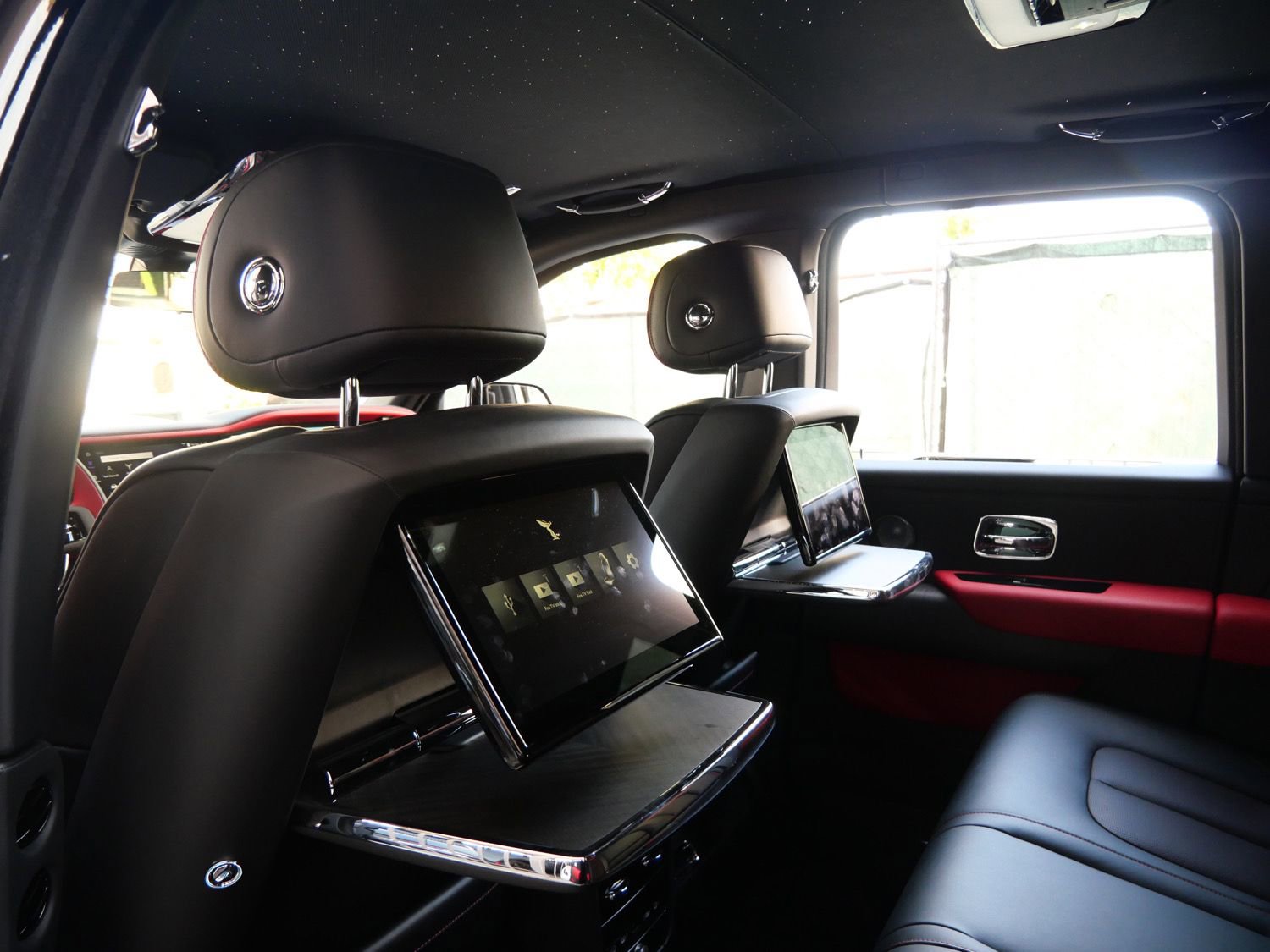 New 2025 Rolls-Royce Cullinan image 29