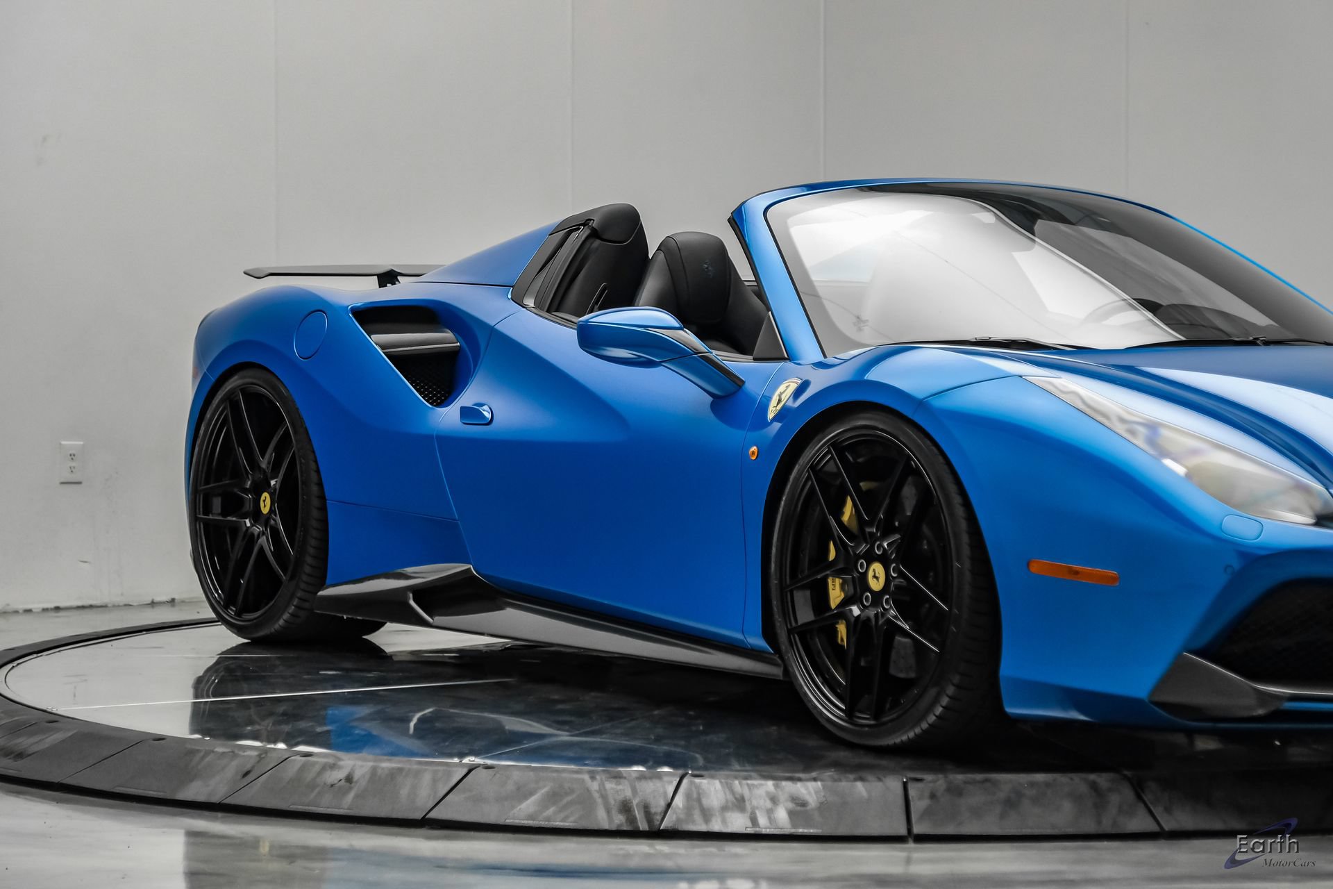 Used 2017 Ferrari 488 Spider RWD image 35
