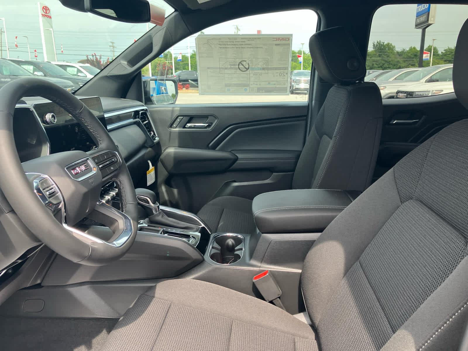 New 2026 GMC Canyon Elevation w/ Convenience Package RWD image 10