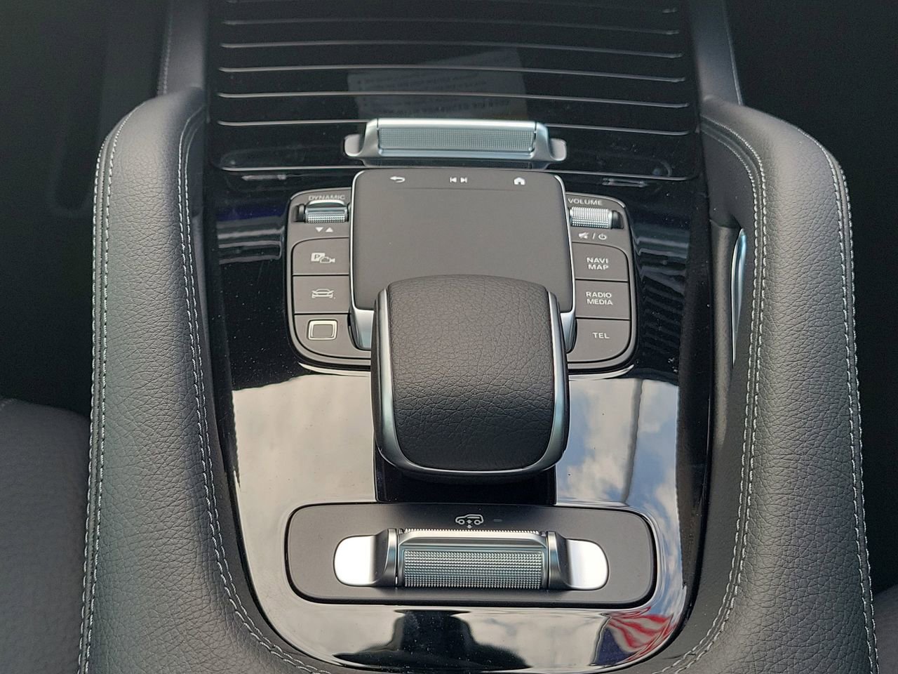 New 2026 Mercedes-Benz GLE 580 4MATIC image 18