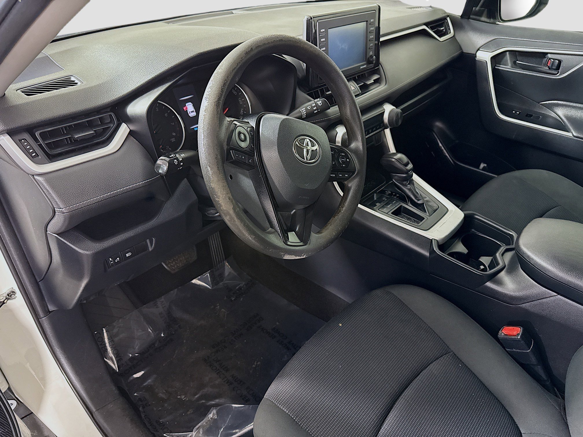 Used 2020 Toyota RAV4 LE image 22