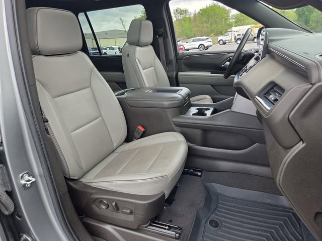 Used 2023 GMC Yukon XL SLT image 16