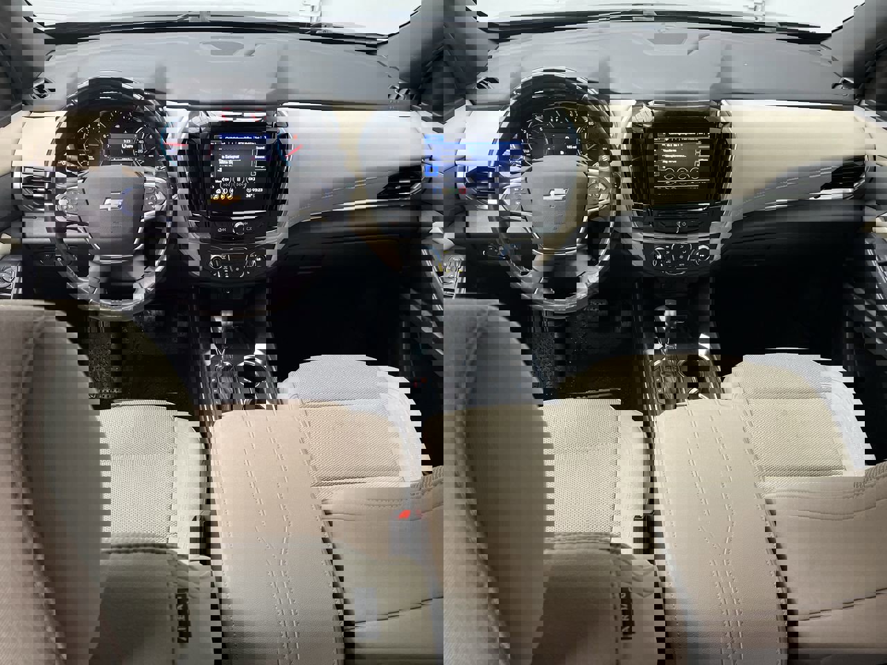 Certified 2022 Chevrolet Traverse LT w/ LPO, Floor Liner Package image 4