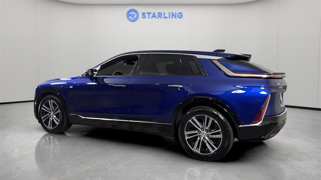 Used 2024 Cadillac Lyriq Luxury image 7