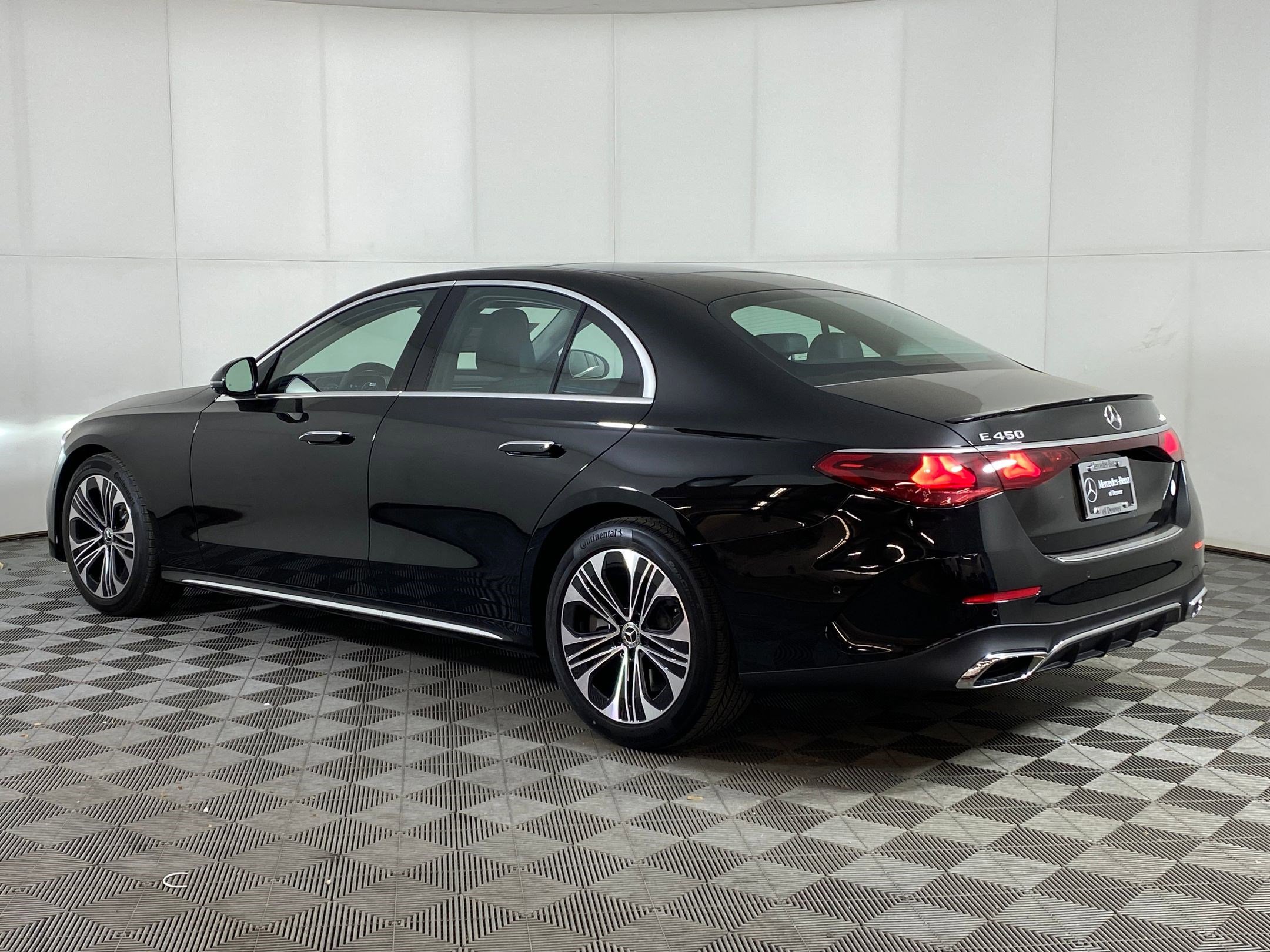 New 2026 Mercedes-Benz E 450 4MATIC Sedan image 3