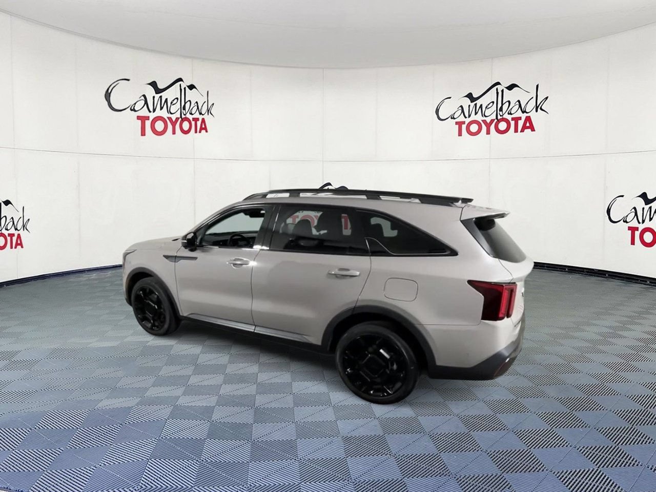 Used 2025 Kia Sorento SX AWD/4WD image 8