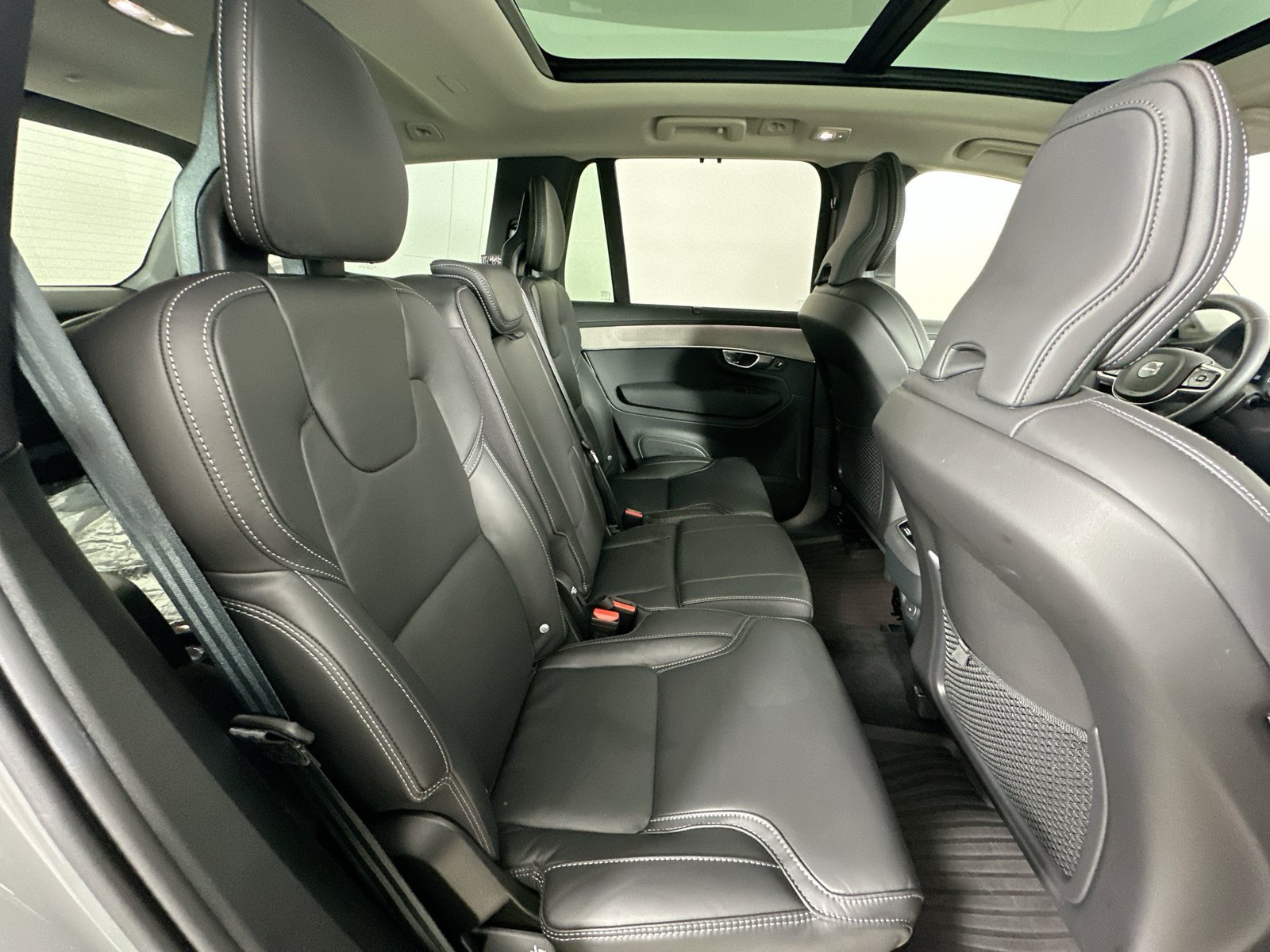 Used 2026 Volvo XC90 B6 Ultra w/ Protection Package AWD/4WD image 41