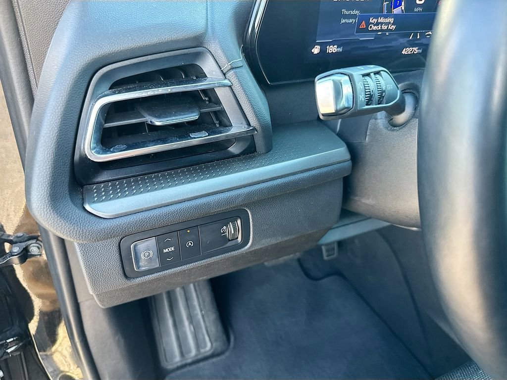 Used 2024 Chevrolet Traverse LT image 10