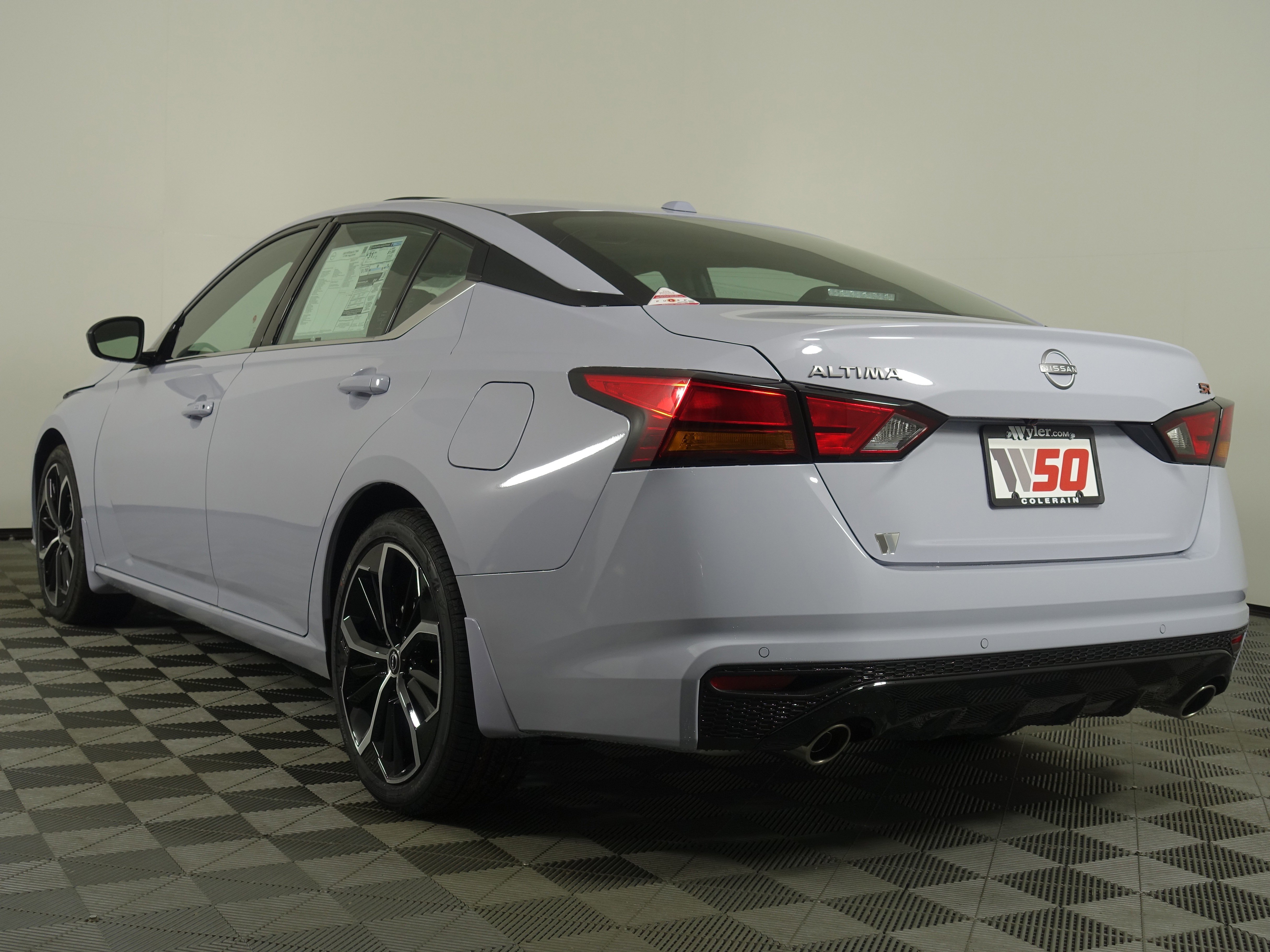 New 2025 Nissan Altima 2.5 SR image 16