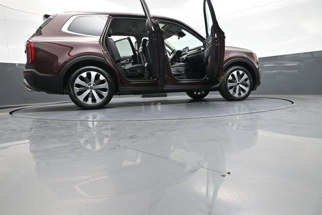Certified 2022 Kia Telluride EX w/ EX Premium Package FWD image 50