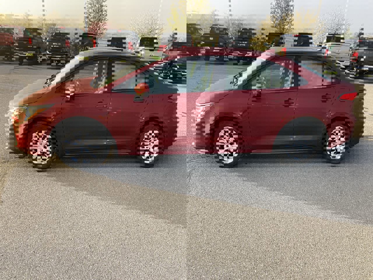 Used 2022 Toyota Corolla LE FWD image 4