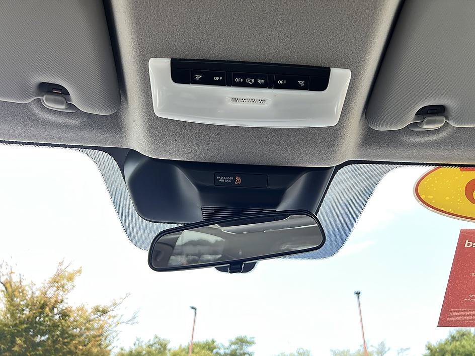 Certified 2025 Nissan Kicks S AWD/4WD image 26