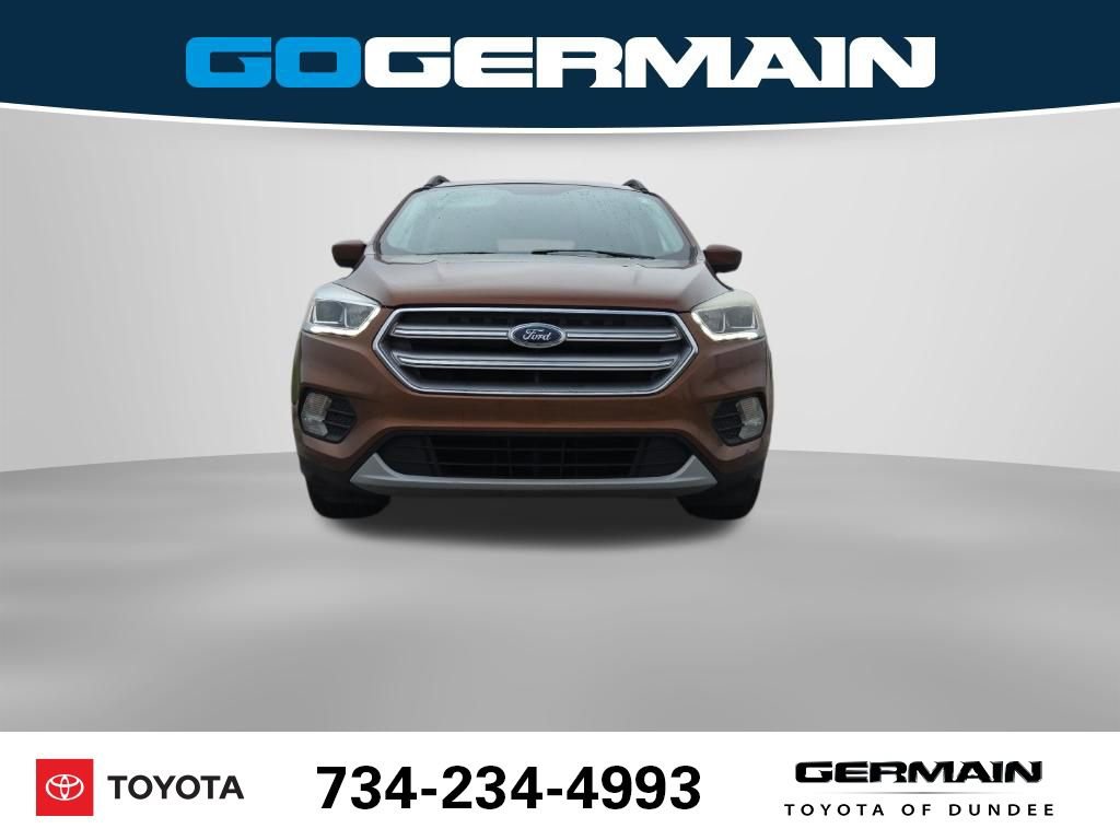 Used 2017 Ford Escape SE w/ Equipment Group 201A image 3