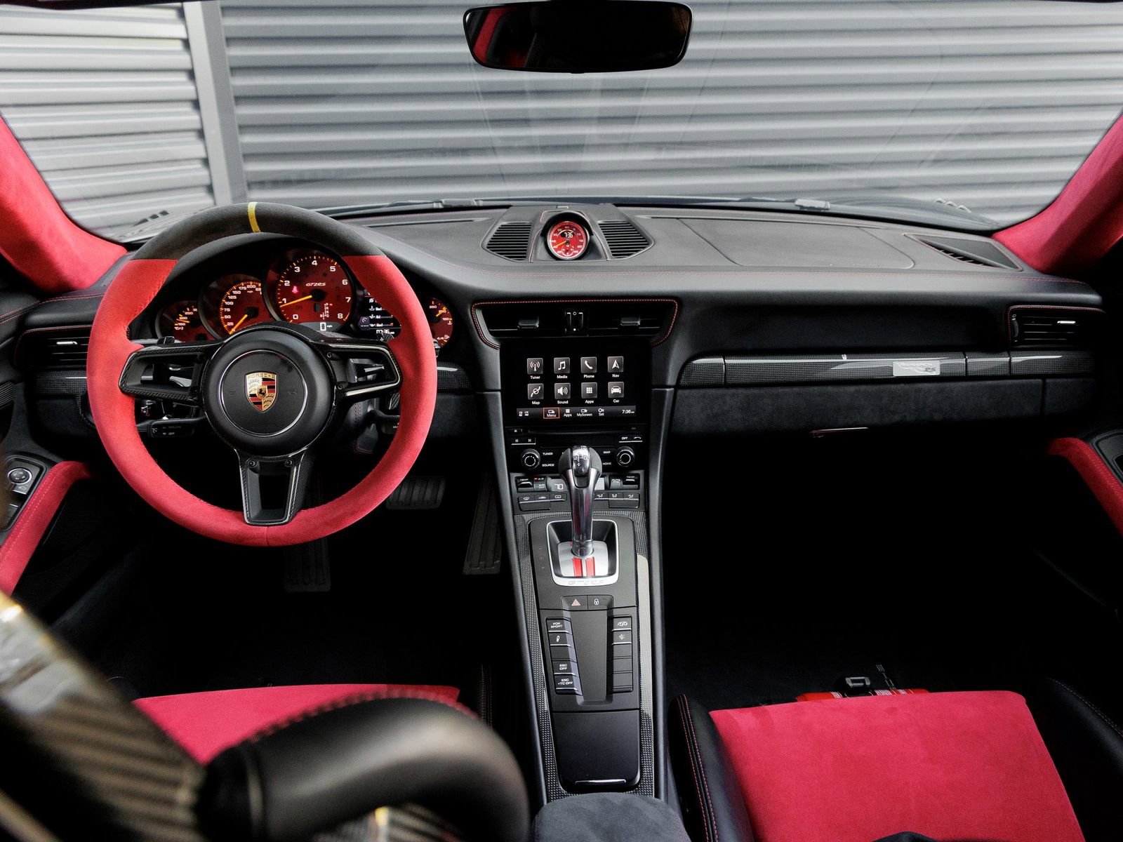 Used 2018 Porsche 911 GT2 RS image 20