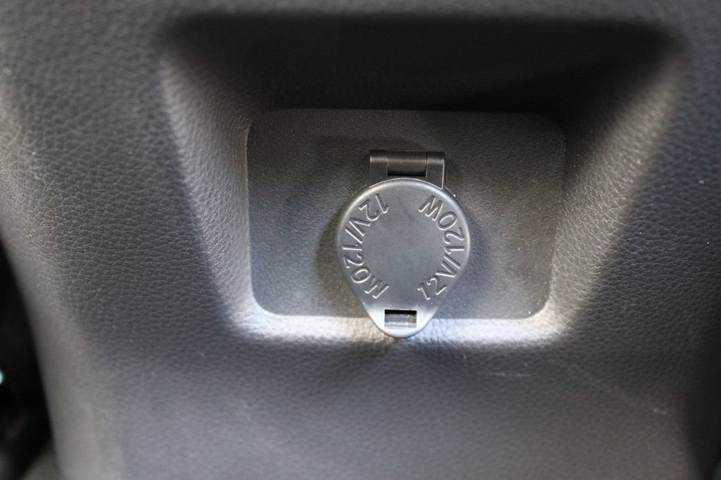 Used 2023 Toyota RAV4 LE AWD/4WD image 15